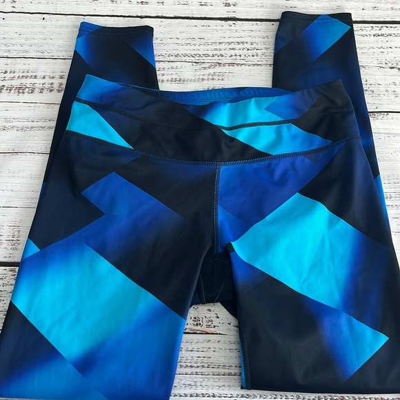Athleta 7/8 Length Blue Colorblock Leggings - Picture 2 of 5